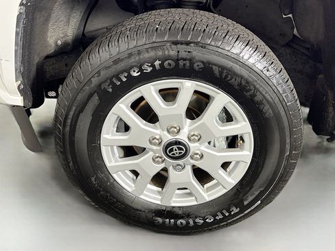 Used 2026 Toyota Tacoma SR5 AWD/4WD image 23