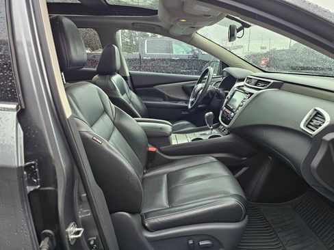 Used 2017 Nissan Murano Platinum image 11