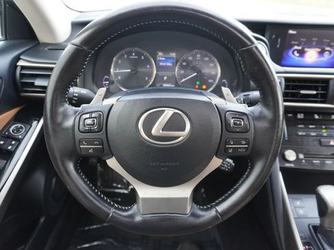 Used 2017 Lexus IS 200t w/ Premium Package RWD image 23