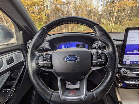 Certified 2021 Ford Explorer ST w/ Equipment Group 401A image 17
