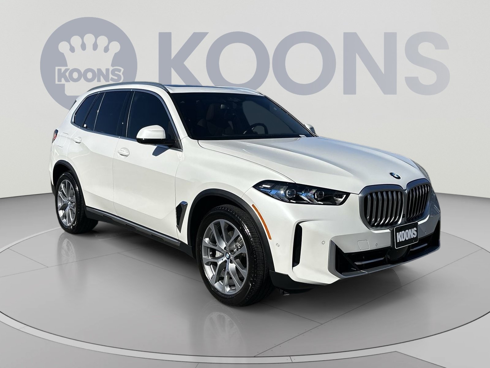 Used 2024 BMW X5 xDrive40i w/ Premium Package AWD/4WD image 2