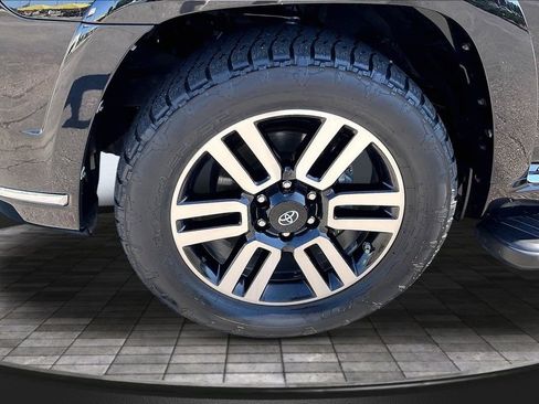 Used 2019 Toyota 4Runner Limited AWD/4WD image 9