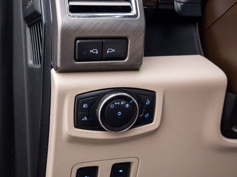 Used 2019 Ford F250 Limited image 18