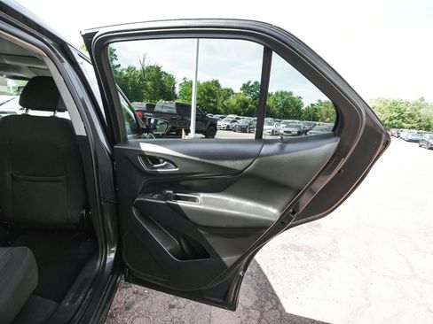 Used 2019 Chevrolet Equinox LT w/ Sun & Navigation Package AWD/4WD image 13