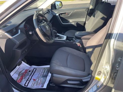 Used 2019 Toyota RAV4 LE w/ All Weather Liner Package AWD/4WD image 9