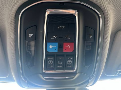 Used 2021 Jeep Grand Cherokee L Limited AWD/4WD image 33