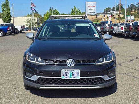 Used 2018 Volkswagen Golf Alltrack SEL AWD/4WD image 5