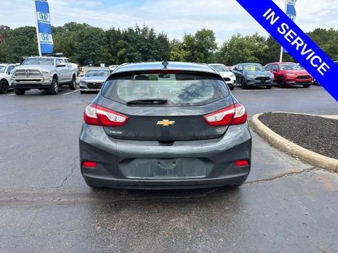 Used 2017 Chevrolet Cruze LT w/ Convenience Package FWD image 6
