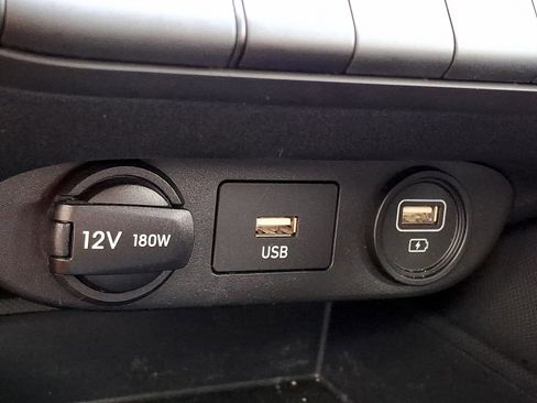 Used 2022 Hyundai Elantra SE FWD image 23