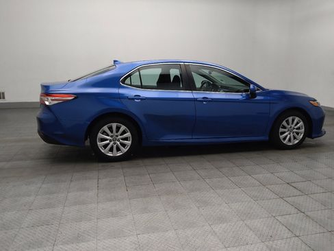 Used 2019 Toyota Camry LE FWD image 10