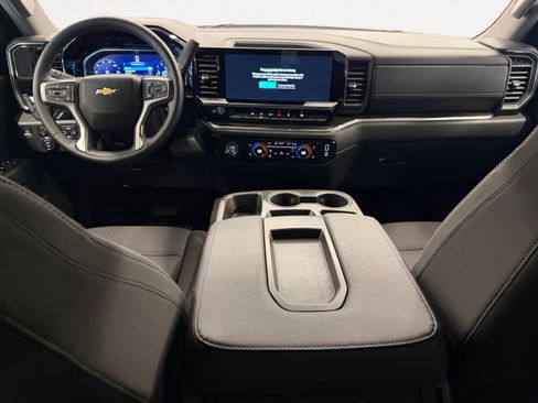Used 2023 Chevrolet Silverado 1500 LT AWD/4WD image 3