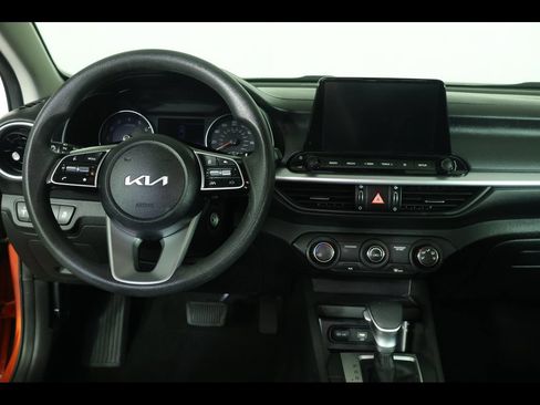 Used 2023 Kia Forte LXS w/ LXS Technology Package FWD image 15