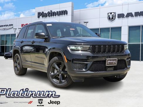 New 2024 Jeep Grand Cherokee Altitude image 1