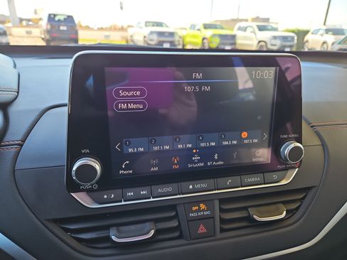 Used 2022 Nissan Altima 2.5 SR image 14