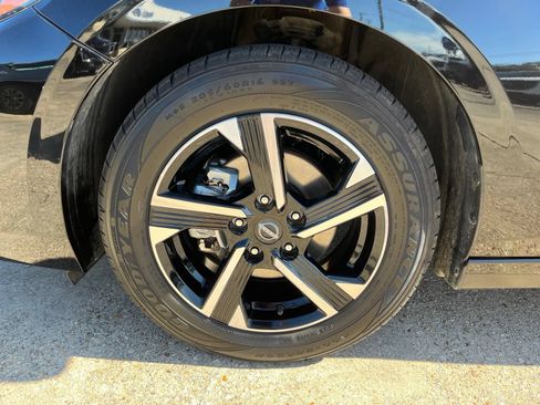Used 2024 Nissan Sentra SV FWD image 7