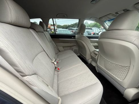 Used 2013 Subaru Outback 2.5i Premium w/ All-Weather Pkg AWD/4WD image 19