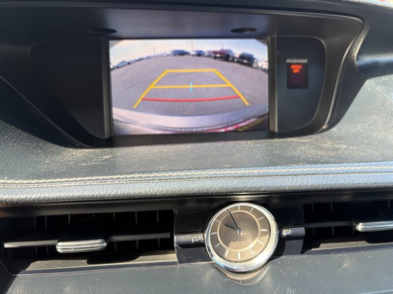 Used 2016 Lexus ES 350 w/ Navigation System Package FWD image 9