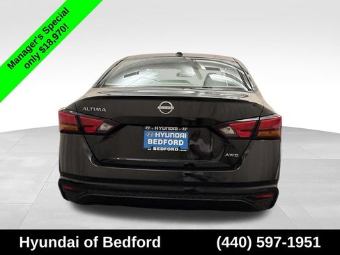Used 2025 Nissan Altima 2.5 SV AWD/4WD image 6