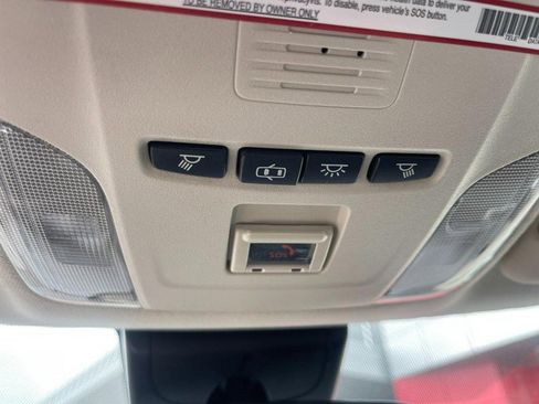 Used 2021 Toyota Corolla LE FWD image 22