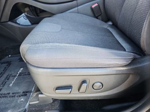 Used 2022 Hyundai Santa Fe SEL w/ Convenience Package AWD/4WD image 17