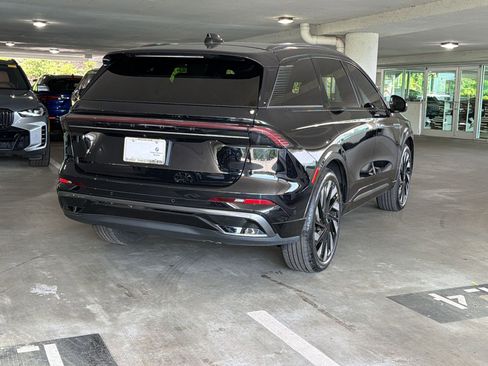 Used 2024 Lincoln Nautilus Reserve w/ Equipment Group 202A AWD/4WD image 7