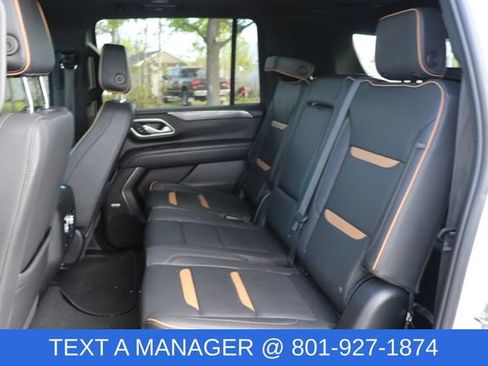 Used 2023 GMC Yukon XL AT4 w/ AT4 Premium Plus Package AWD/4WD image 18