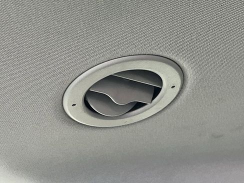 Used 2019 Cadillac Escalade ESV Premium Luxury image 14