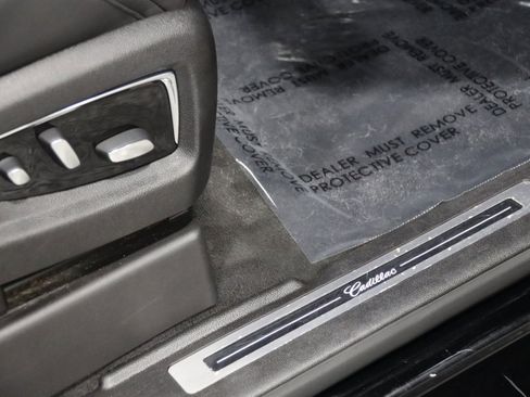 Used 2016 Cadillac Escalade ESV Luxury image 49