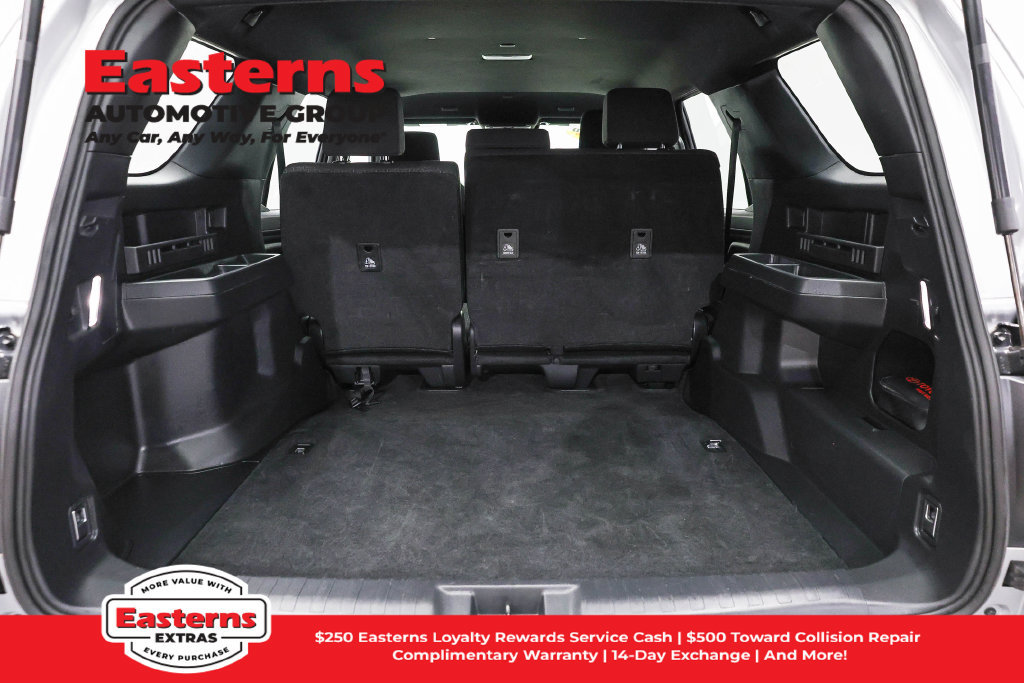 Used 2025 Toyota 4Runner SR5 AWD/4WD image 10
