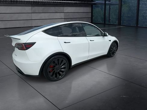 Used 2023 Tesla Model Y Long Range AWD/4WD image 8