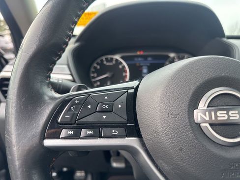 Used 2024 Nissan Altima 2.5 SR image 16