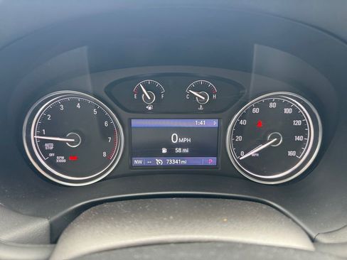 Used 2020 Buick Enclave Essence image 21