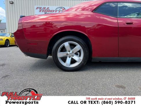 Used 2009 Dodge Challenger R/T RWD image 25