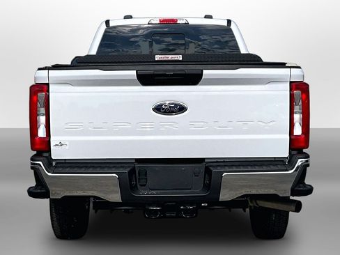 Used 2025 Ford F250 XL w/ XL Chrome Package AWD/4WD image 4