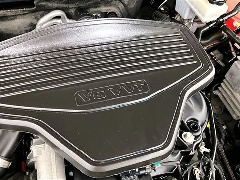 Used 2019 GMC Acadia Denali AWD/4WD image 39