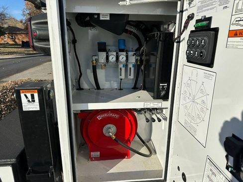 New 2024 Ford F550 4x4 SuperCab Super Duty image 5