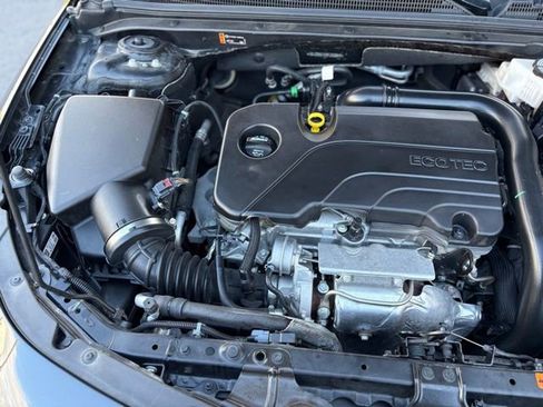Used 2024 Chevrolet Malibu LT image 32