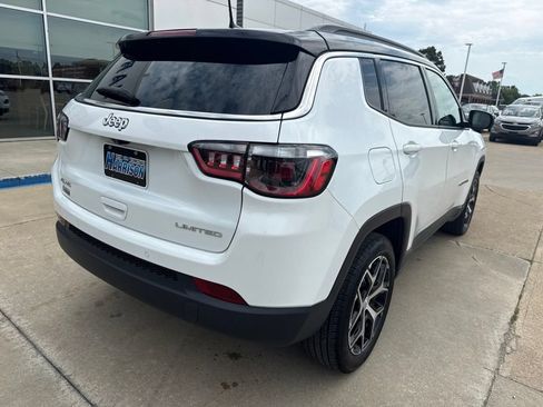 Used 2024 Jeep Compass Limited AWD/4WD image 5