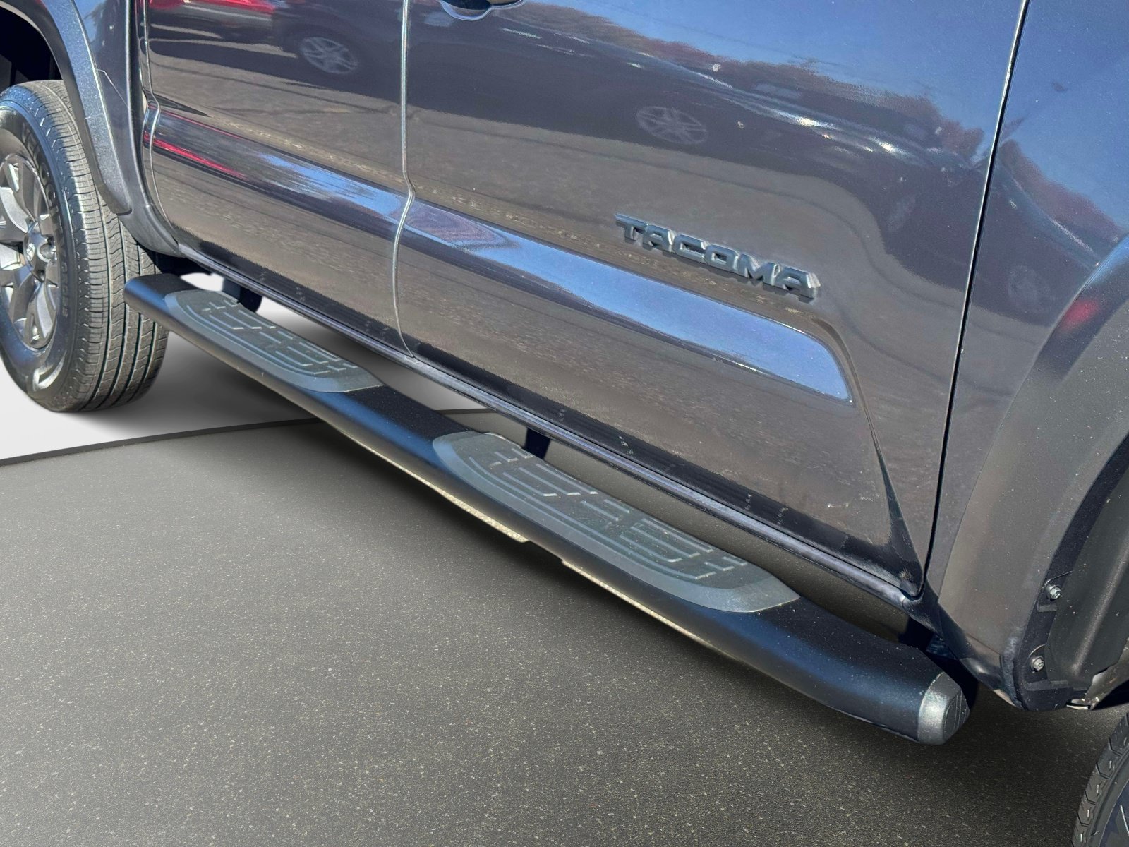 Certified 2023 Toyota Tacoma SR5 AWD/4WD image 11