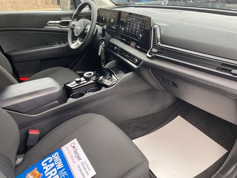 Certified 2023 Kia Sportage LX image 10