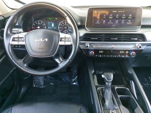 Certified 2022 Kia Telluride LX image 17