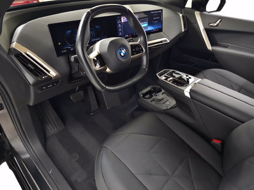Certified 2024 BMW iX xDrive50 w/ Sport Package AWD/4WD image 17