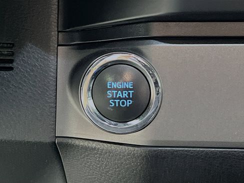 Used 2021 Toyota Tacoma TRD Off-Road image 23