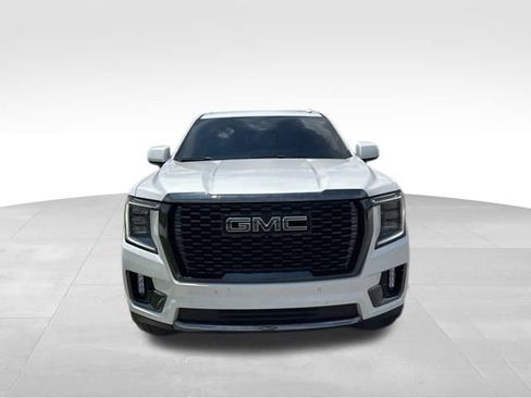 Used 2023 GMC Yukon Denali Ultimate w/ LPO, Floor Liner Package AWD/4WD image 9