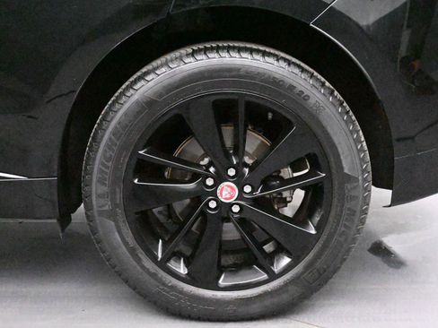 Used 2022 Jaguar F-PACE S AWD/4WD image 11