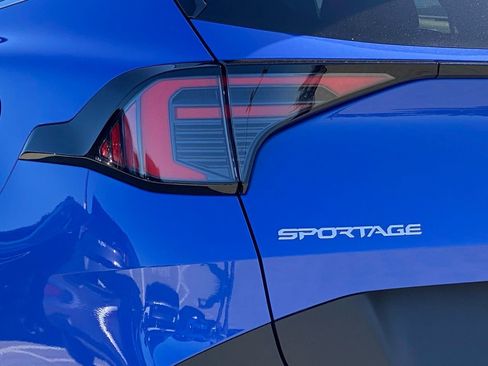 New 2026 Kia Sportage EX FWD image 4