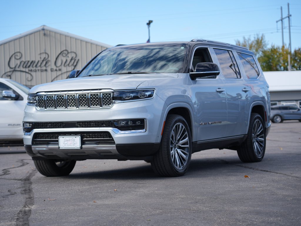 Used 2023 Jeep Grand Wagoneer Series III AWD/4WD image 7