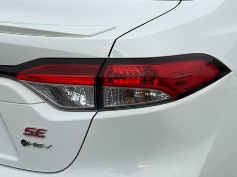 Used 2025 Toyota Corolla SE image 23
