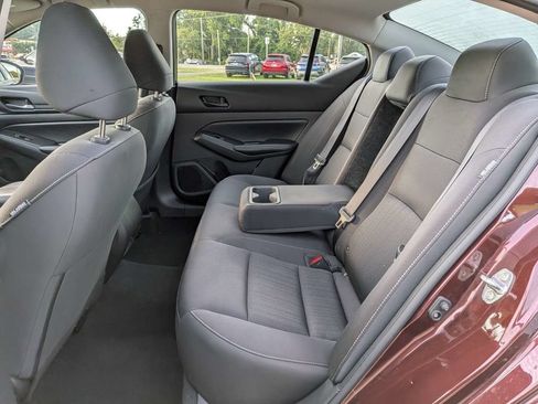 Used 2024 Nissan Altima 2.5 SV FWD image 13