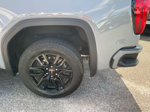 Used 2024 GMC Sierra 1500 Elevation w/ Elevation Premium Package AWD/4WD image 8